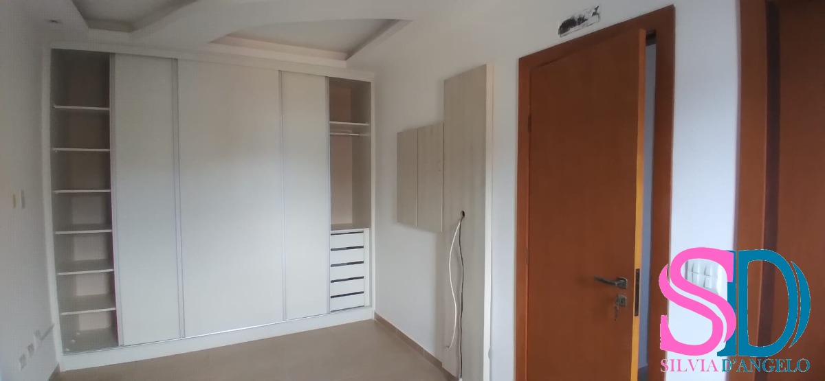 Apartamento à venda com 3 quartos, 200m² - Foto 4