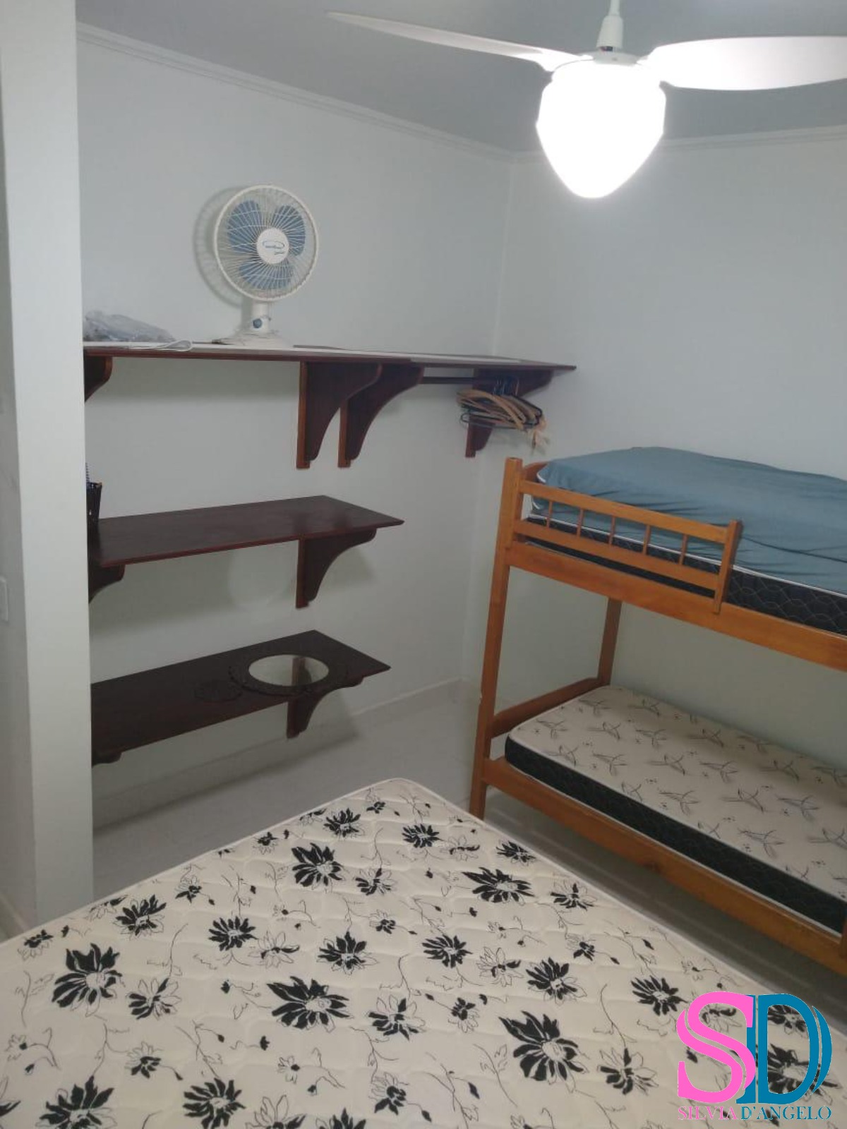 Apartamento à venda com 1 quarto, 54m² - Foto 2