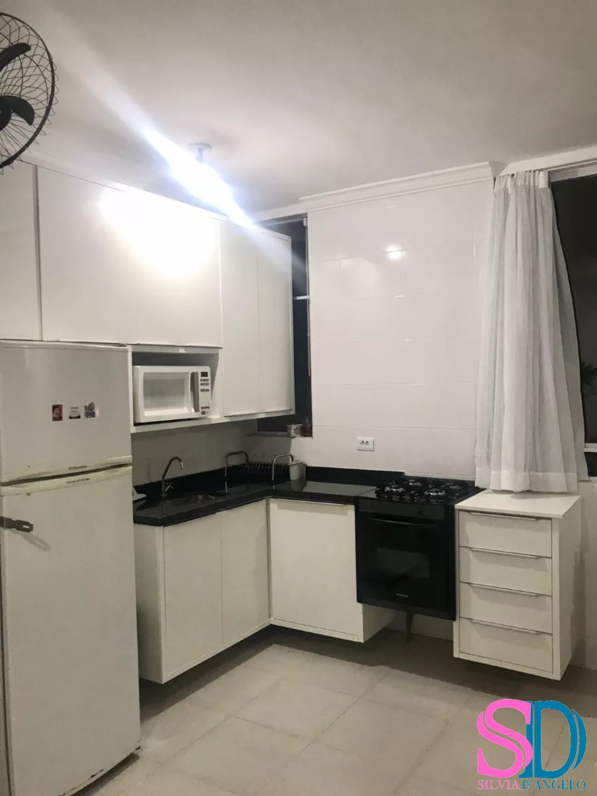 Apartamento à venda com 2 quartos, 75m² - Foto 12