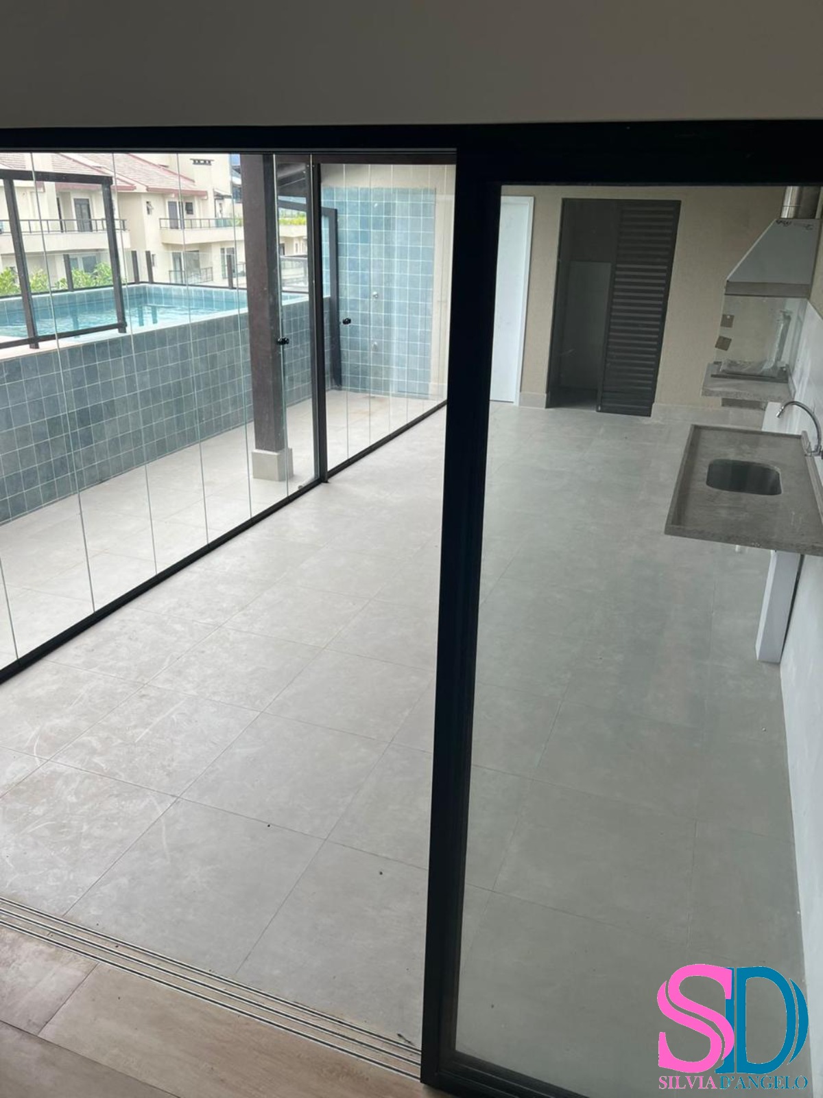 Apartamento à venda com 3 quartos, 166m² - Foto 5